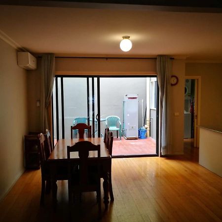 Moonee Valley Views Apart otel Melbourne Dış mekan fotoğraf
