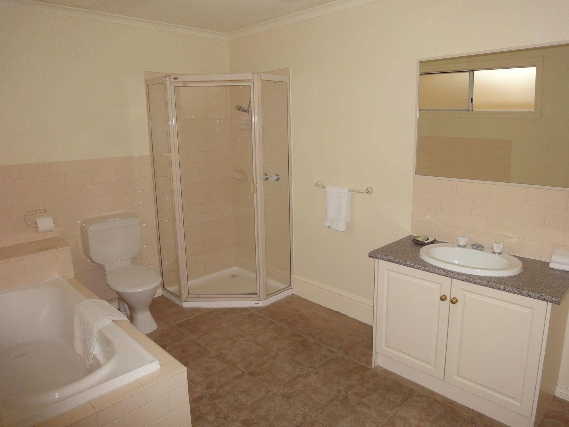 Moonee Valley Views Apart otel Melbourne Dış mekan fotoğraf