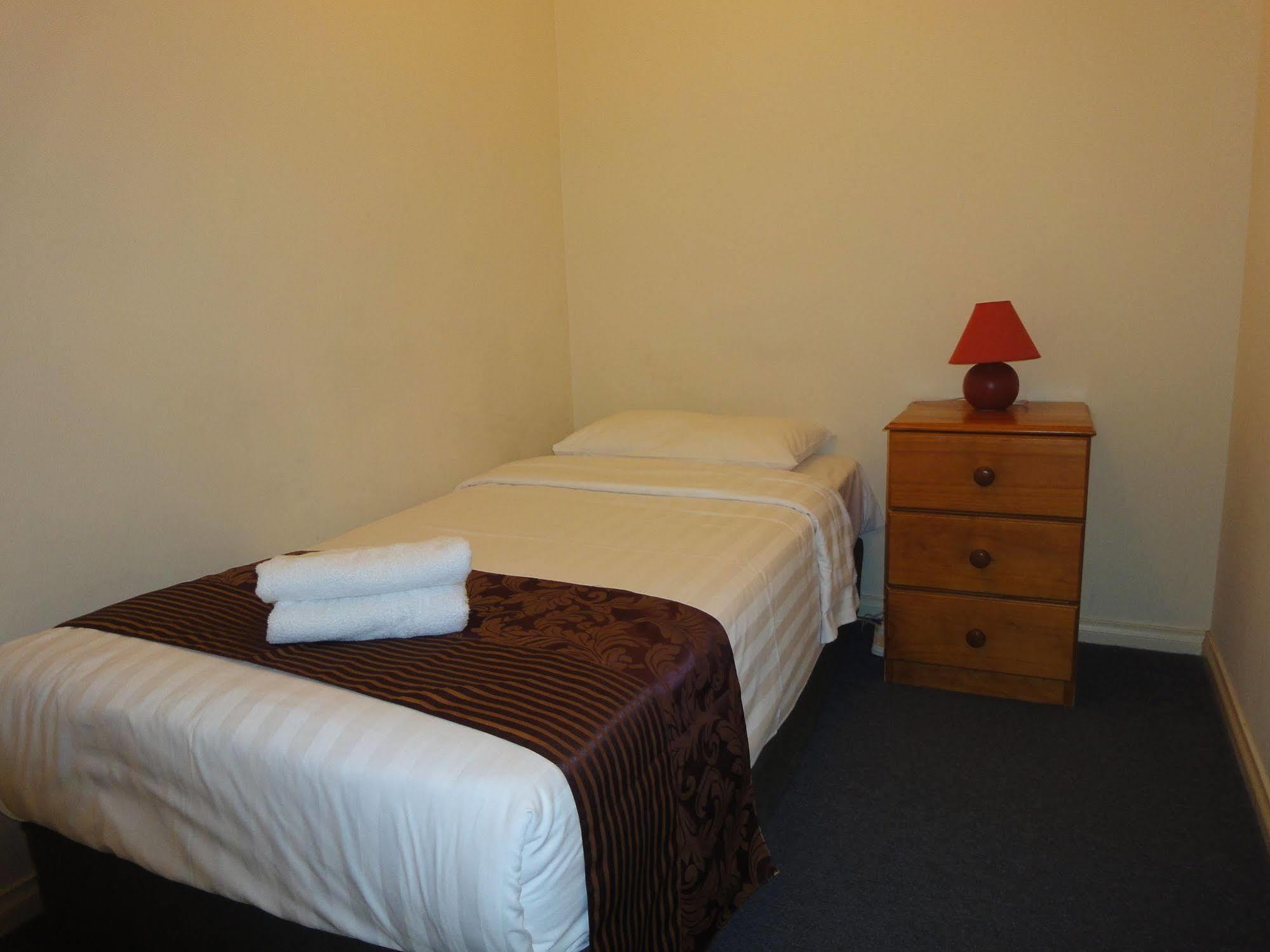 Moonee Valley Views Apart otel Melbourne Dış mekan fotoğraf